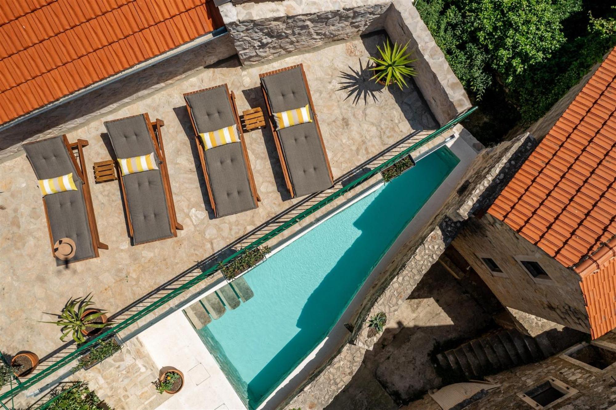 Dvor Pitve Villas Jelsa  Exterior foto