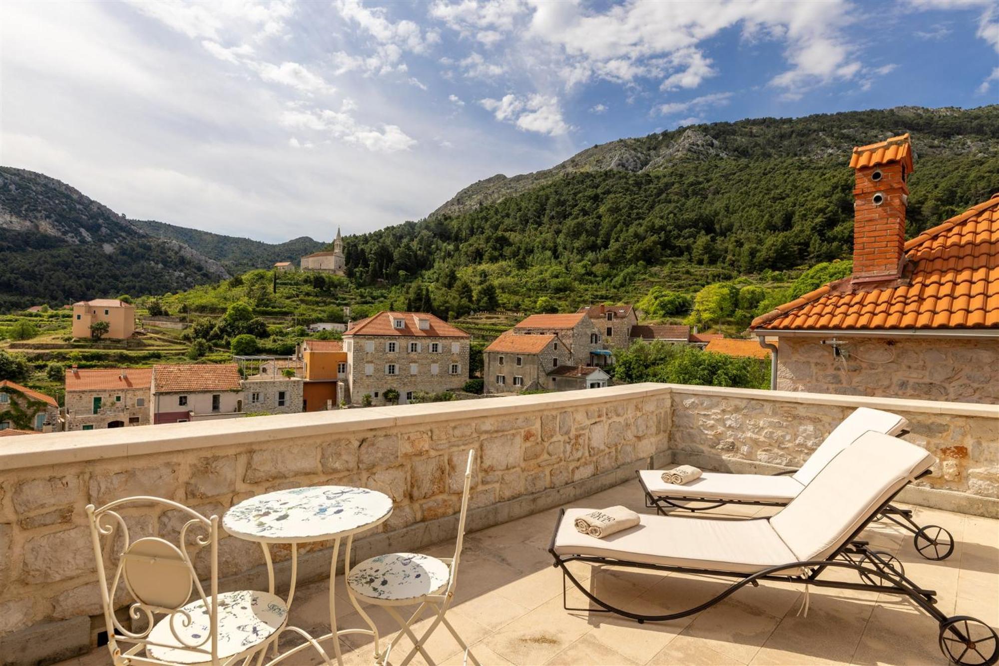 Dvor Pitve Villas Jelsa  Exterior foto